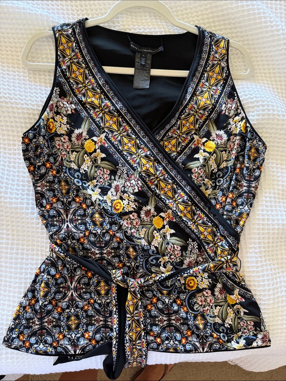 WHBM REVERSIBLE FAUX WRAP TOP WITH BELT NWOT - Picture 3 of 4